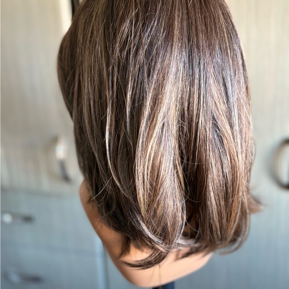 Belle tress “Genova” wig Italian City collection in color Dark Brown+HL New - Picture 8 of 10